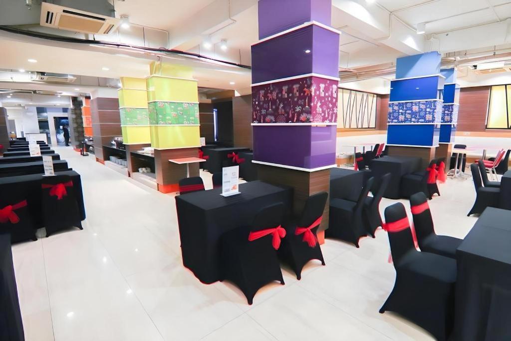 U Stay Hotel Mangga Besar Джакарта Екстер'єр фото