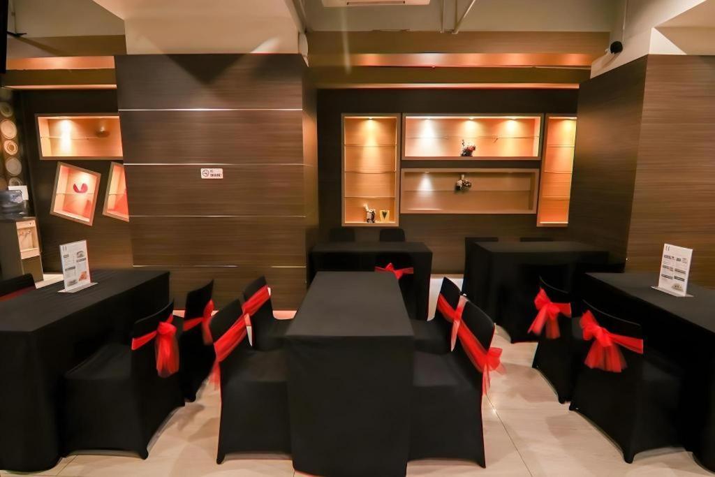 U Stay Hotel Mangga Besar Джакарта Екстер'єр фото
