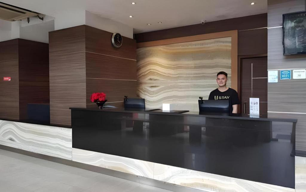 U Stay Hotel Mangga Besar Джакарта Екстер'єр фото