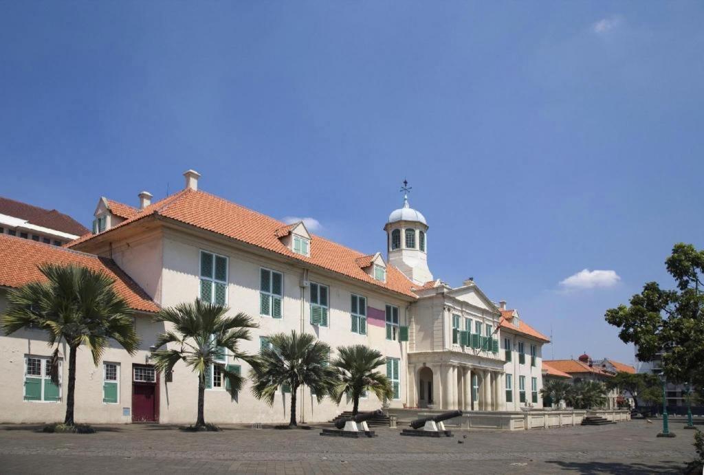 U Stay Hotel Mangga Besar Джакарта Екстер'єр фото