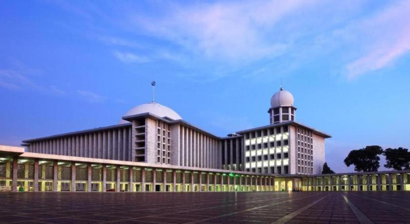 U Stay Hotel Mangga Besar Джакарта Екстер'єр фото