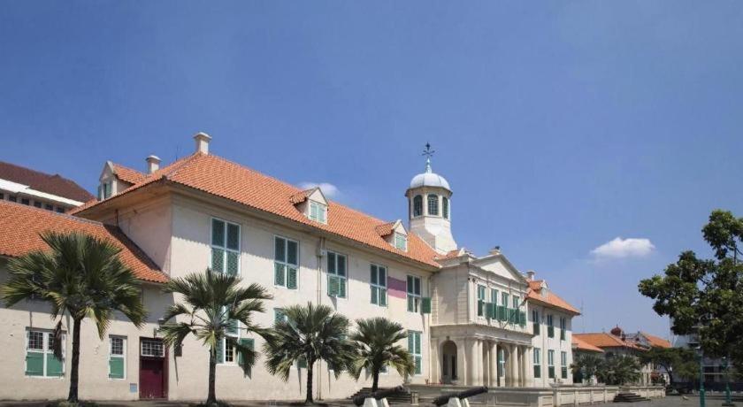U Stay Hotel Mangga Besar Джакарта Екстер'єр фото